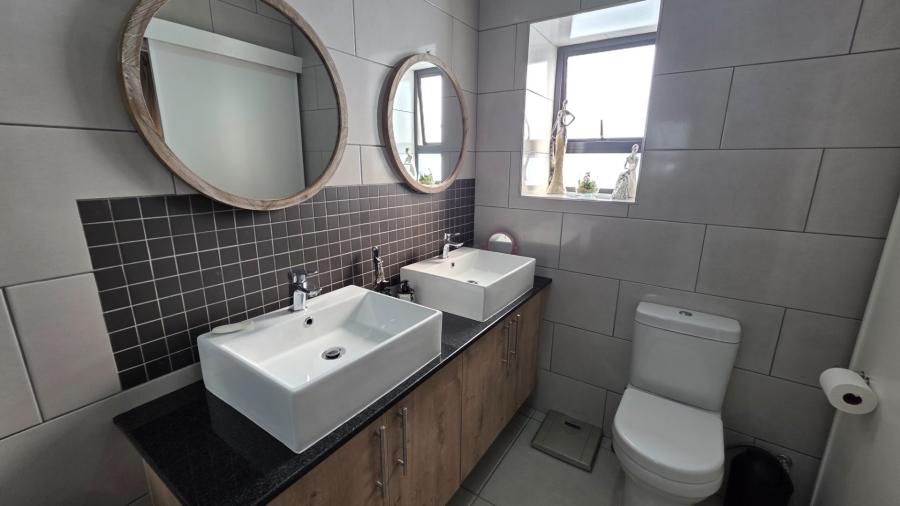 3 Bedroom Property for Sale in Hartenbos Heuwels Western Cape
